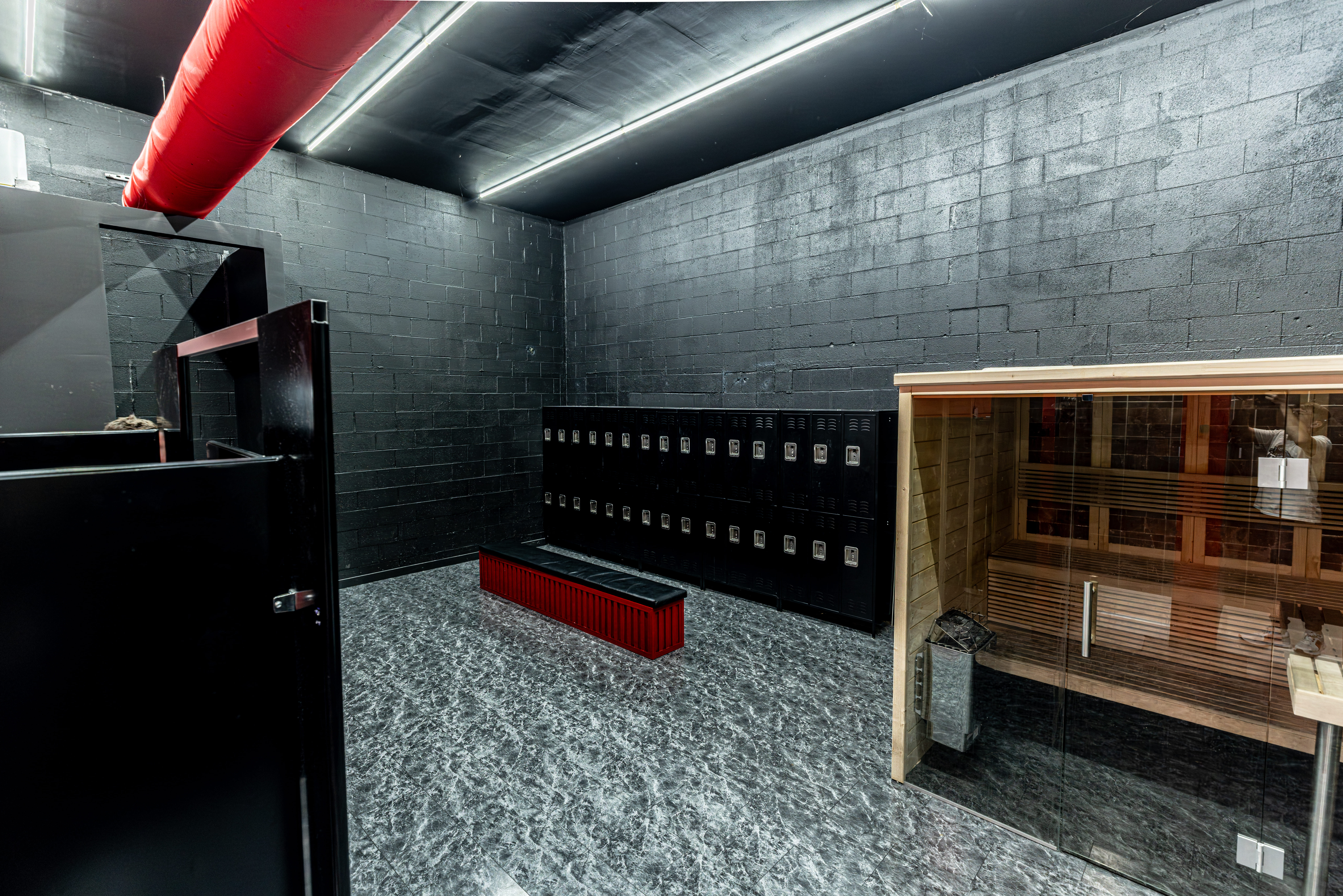 Overview of locker rooms.