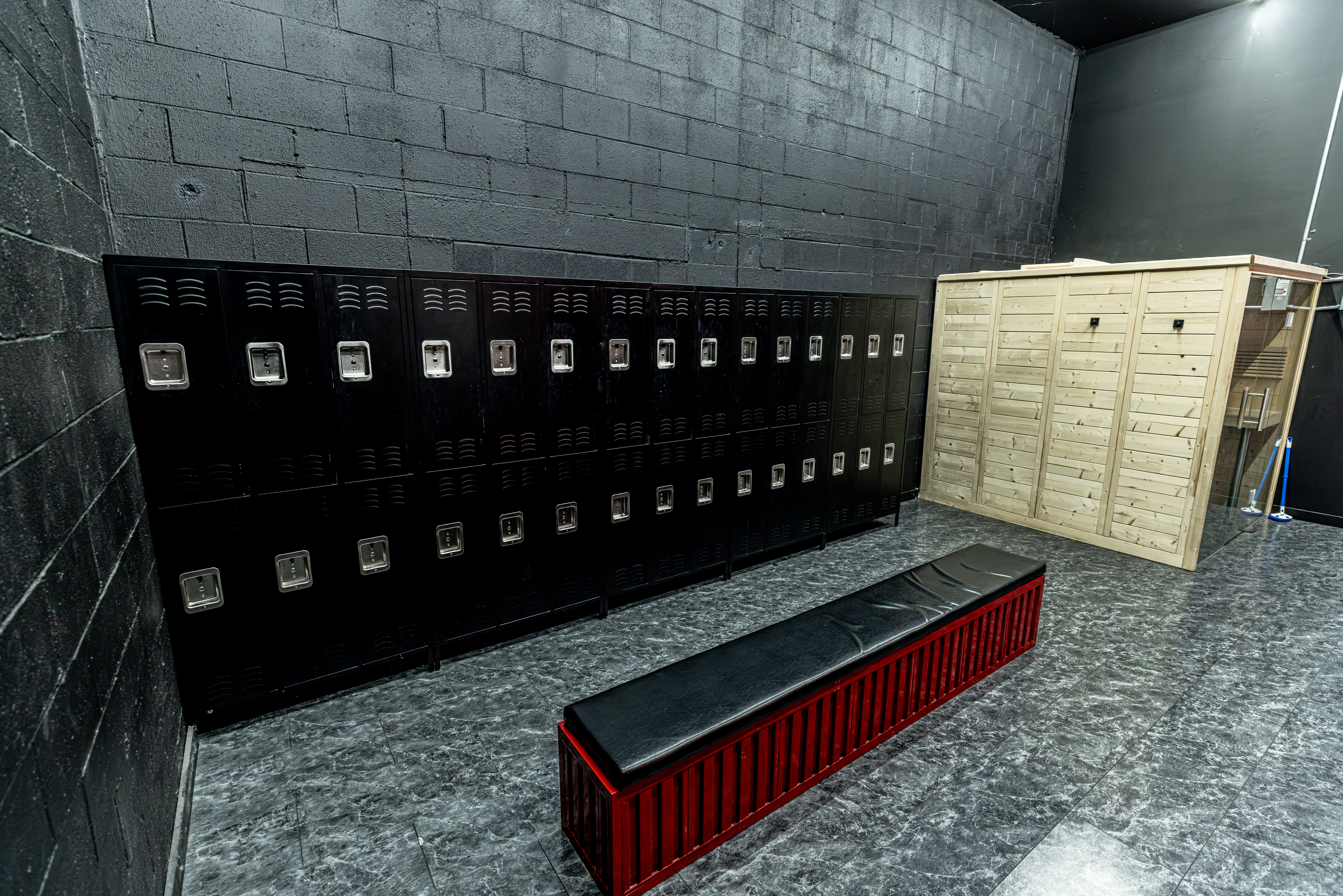 Overview of locker rooms.